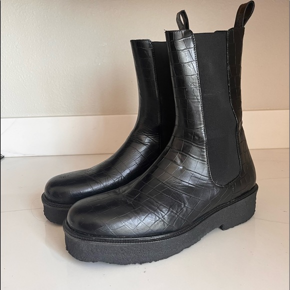 NWOT Paul Green Black Crocodile Boots Womens size 10 - Picture 4 of 4